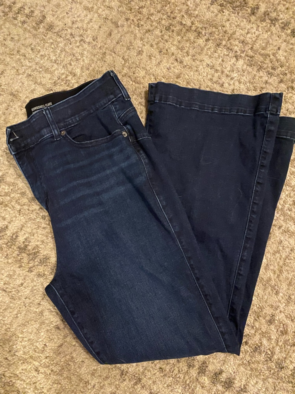 Torrid Black Waistband Blue Denim Bombshell Flare Jeans size 14S
Worn maybe 2x